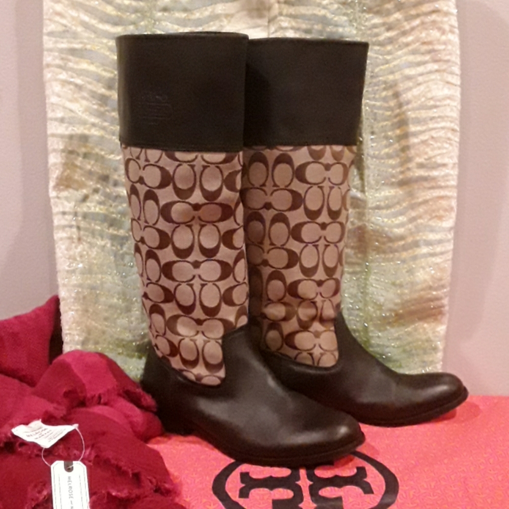 💎HPwGoals💎 Coach EUC Chrissi Monogram boots